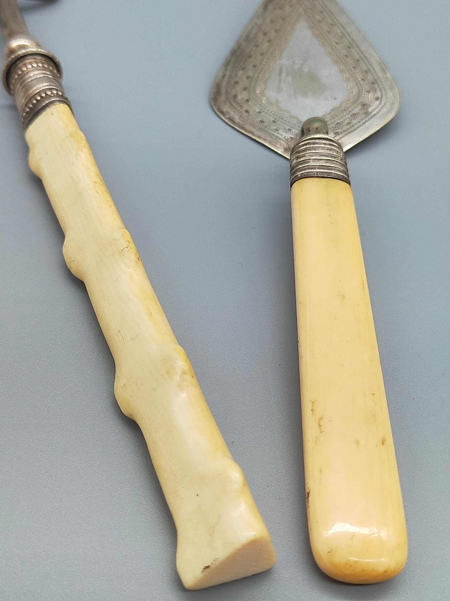 Antikes vierteiliges Vorlegebesteck Set