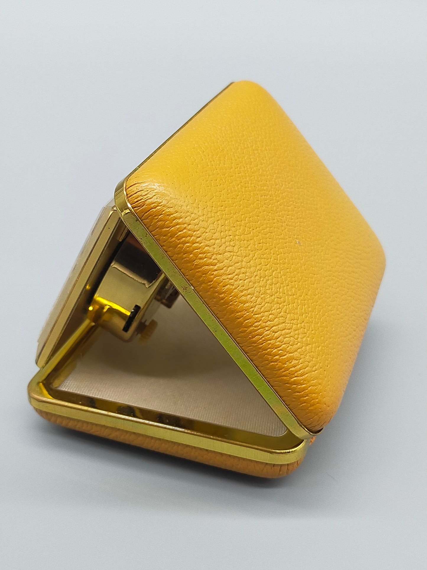 Goldene Deluxe Reisewecker Uhr Vintage Design aus Deutschland