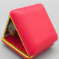 Vintage Oskar Reise Wecker Rotes Etui mit Goldfarbenem Gehäuse