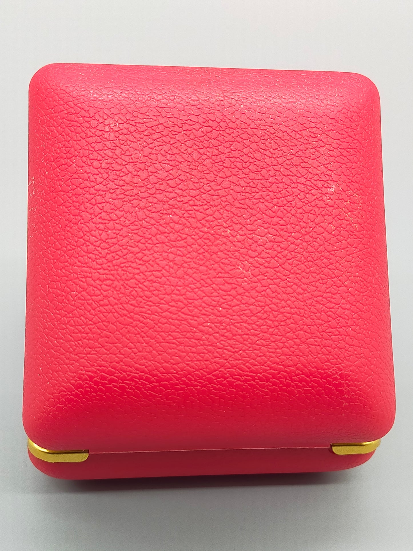 Vintage Oskar Reise Wecker Rotes Etui mit Goldfarbenem Gehäuse