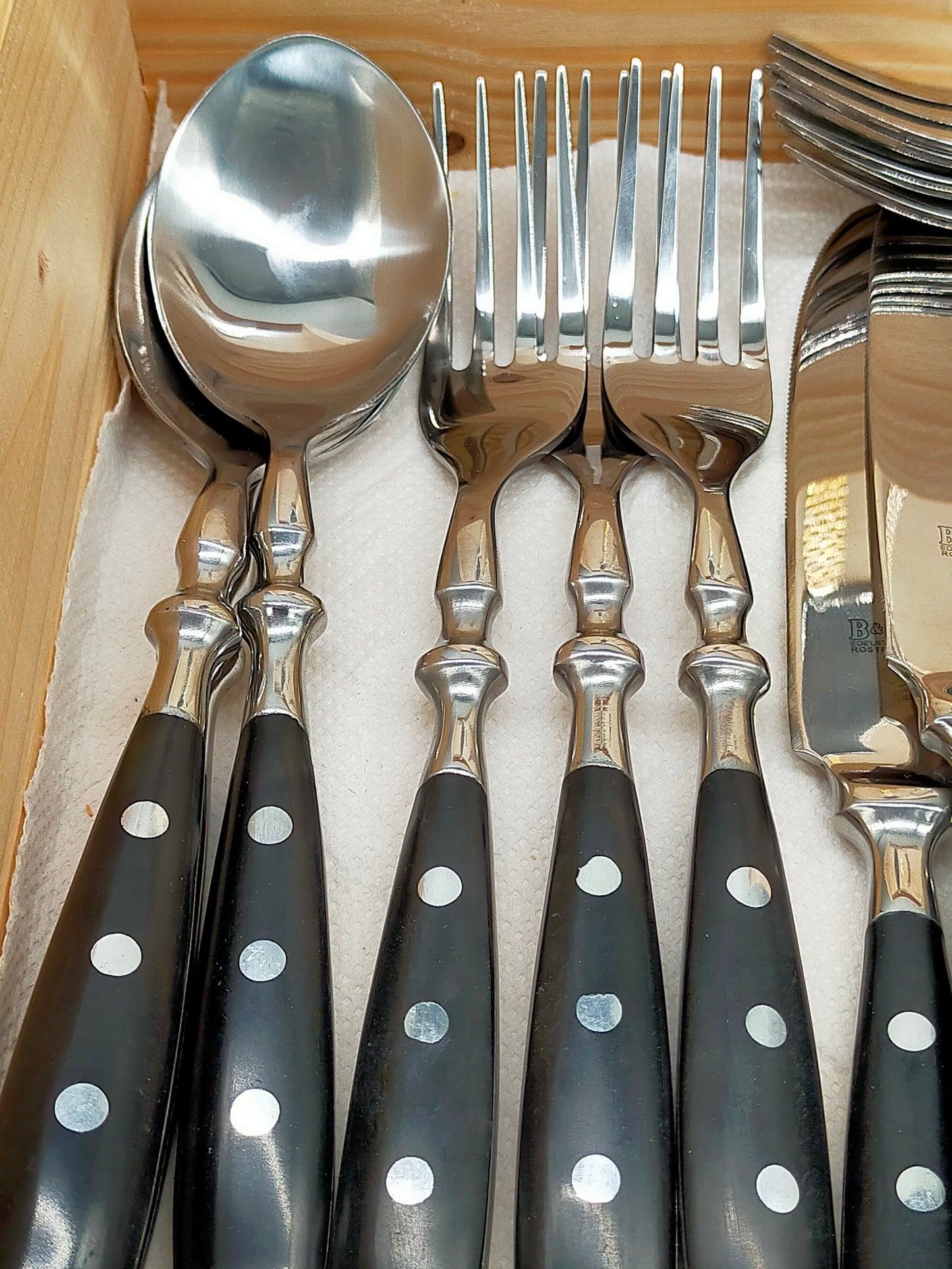 B&R Edelstahl Besteck Set mit Box – 41-teilig Blau & Schwarz