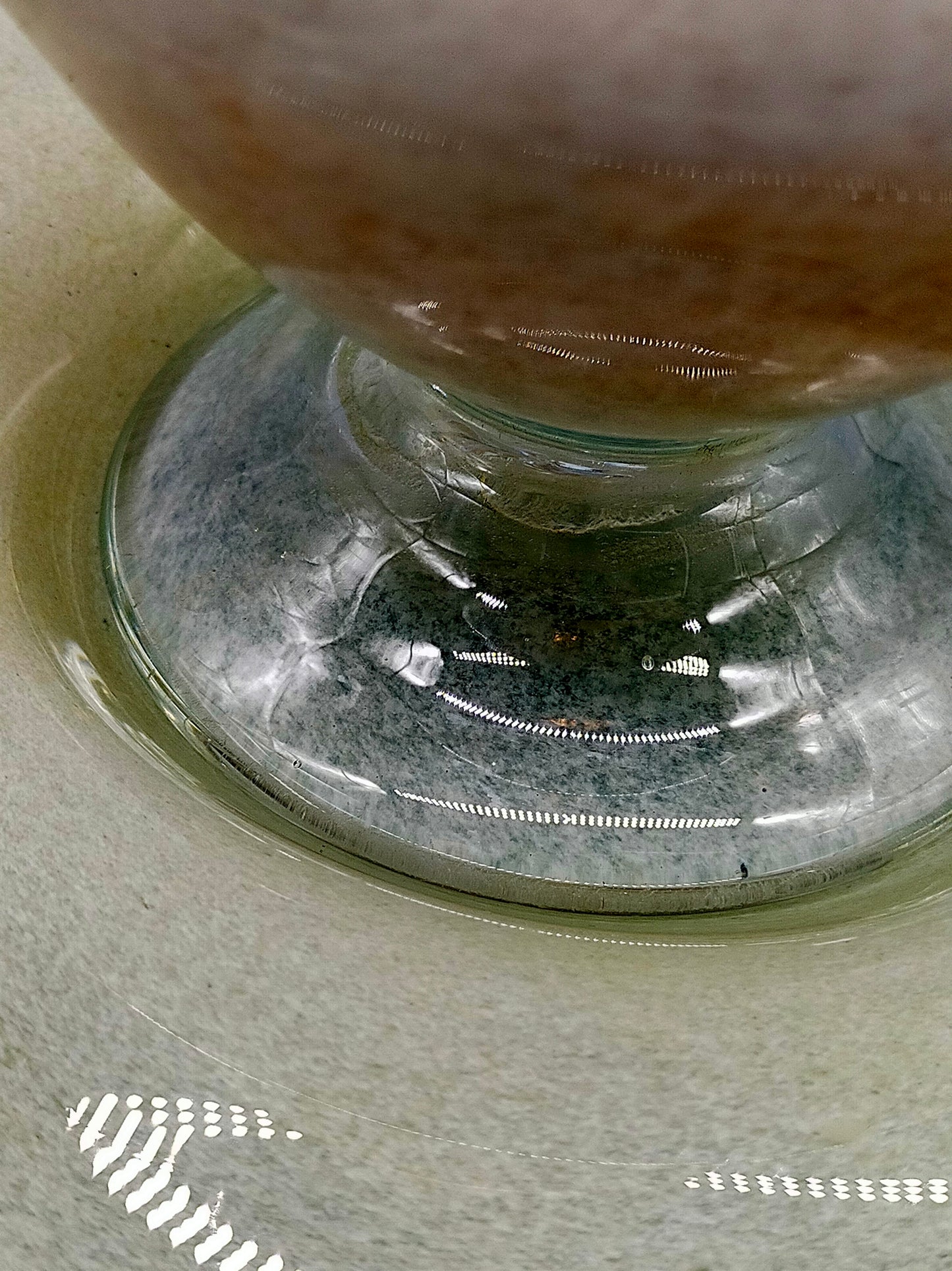 Vintage Opalglas Vase mit Teller – Elegantes Set in Pastelltönen