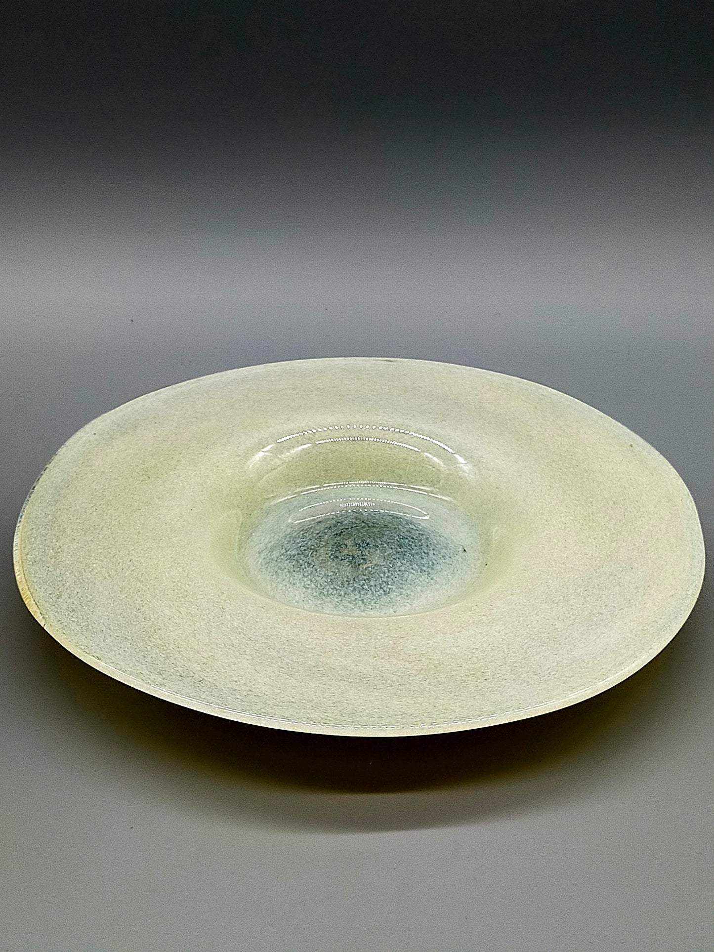 Vintage Opalglas Vase mit Teller – Elegantes Set in Pastelltönen