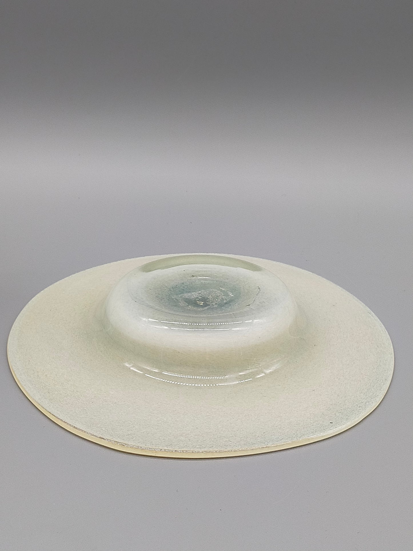 Vintage Opalglas Vase mit Teller – Elegantes Set in Pastelltönen