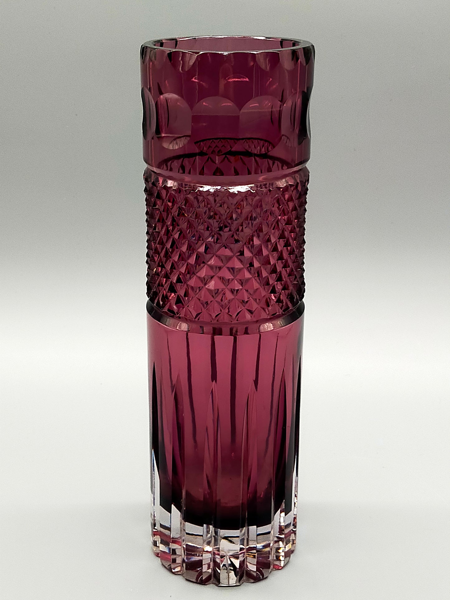 Edle Kristall Glas Vase in Violett – Elegantes Zylinder Design