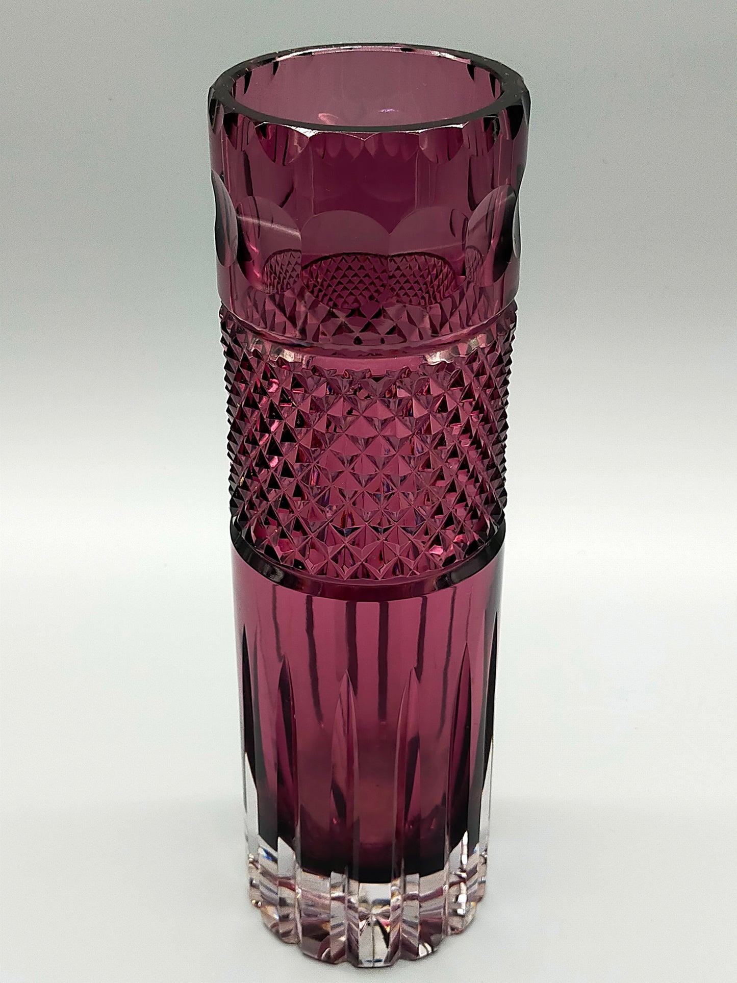 Edle Kristall Glas Vase in Violett – Elegantes Zylinder Design