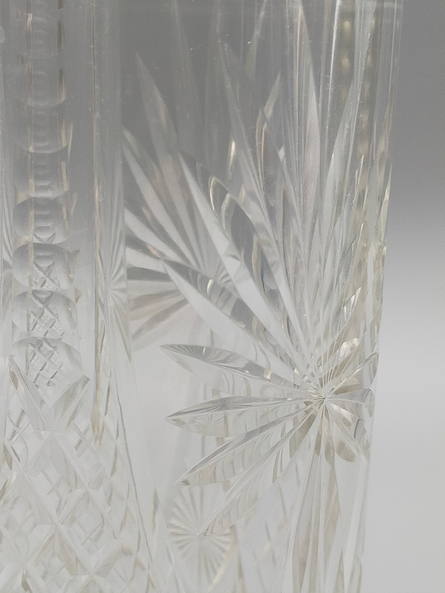 Kristallglas Zylindervase – Edle Schliffoptik mit Sternenmotiv