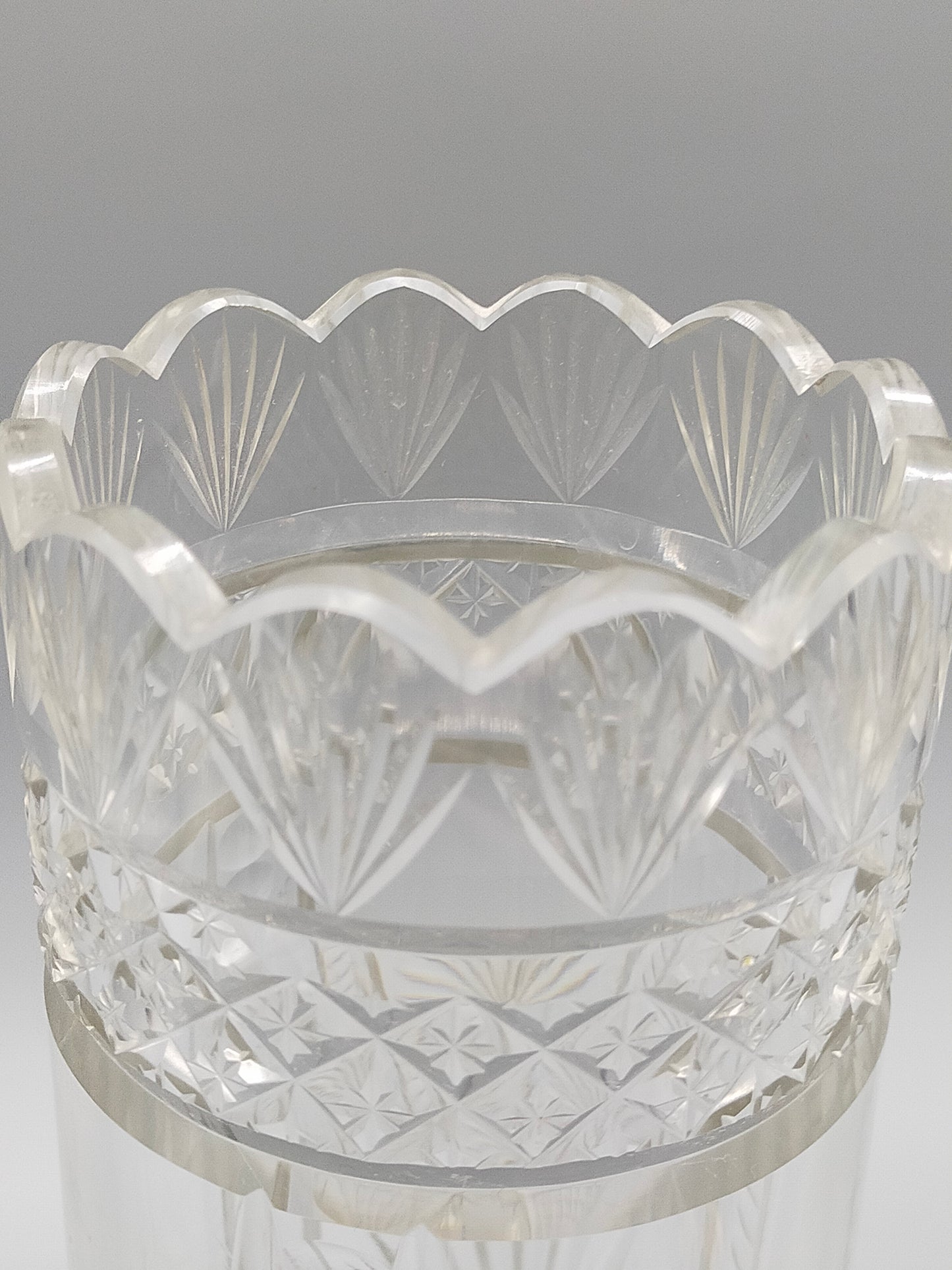 Kristallglas Zylindervase – Edle Schliffoptik mit Sternenmotiv
