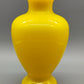 Stilvolle Murano Opalino Vase – Leuchtendes Gelb mit Lattimo-Rand