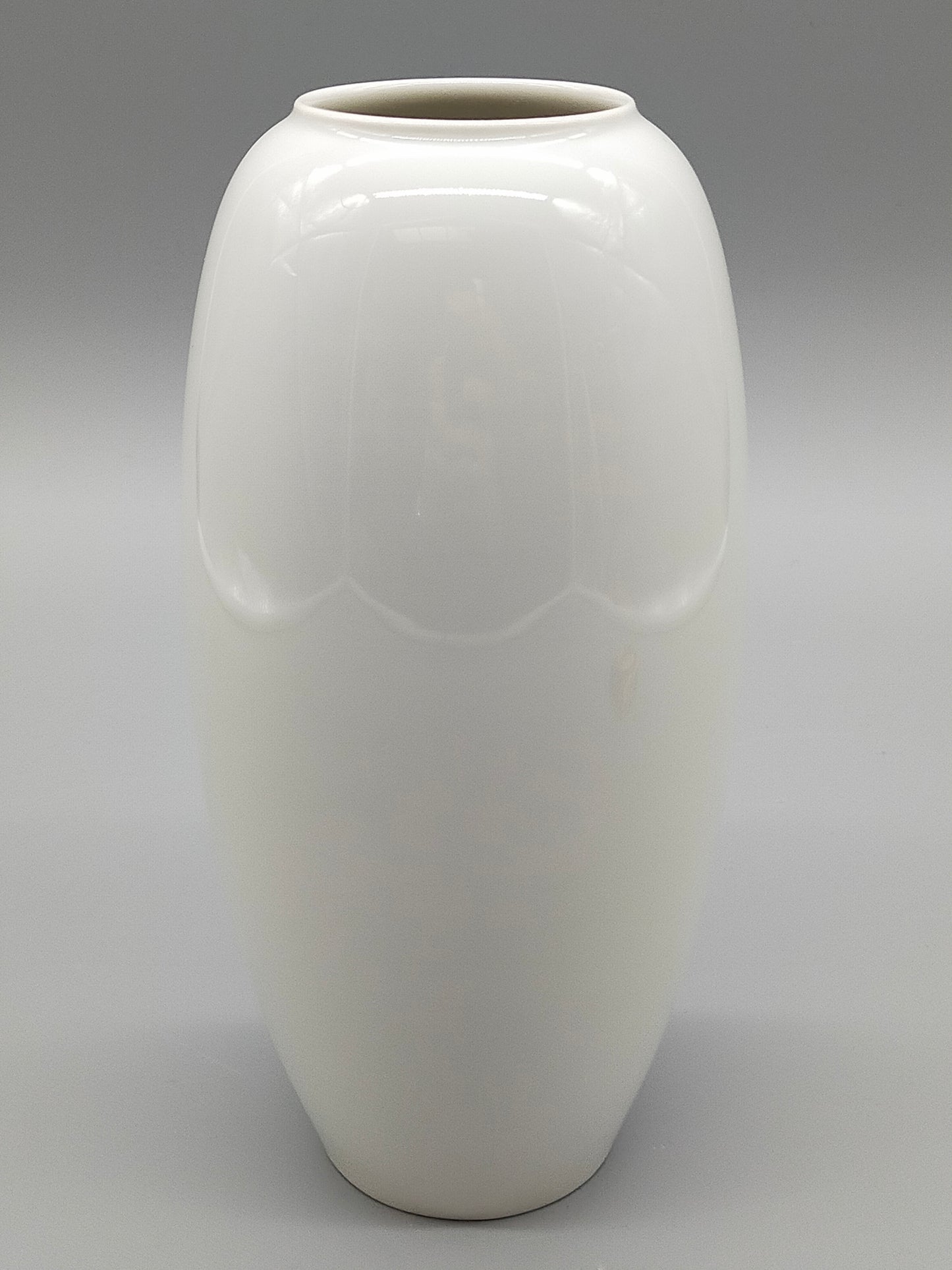 Formgeprägte Heinrich Selb Porzellan Vase Weißes Relief-Design