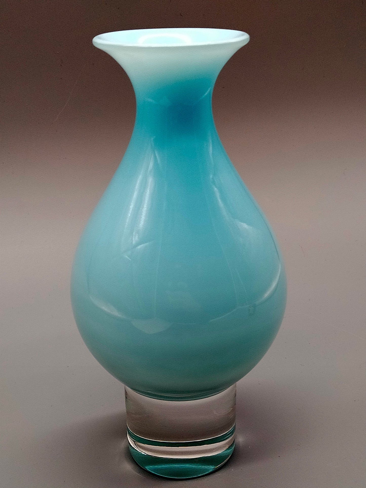 Klassische Murano Stil Kunstglas Vase Elegantes Türkis mit Klarglasfuß