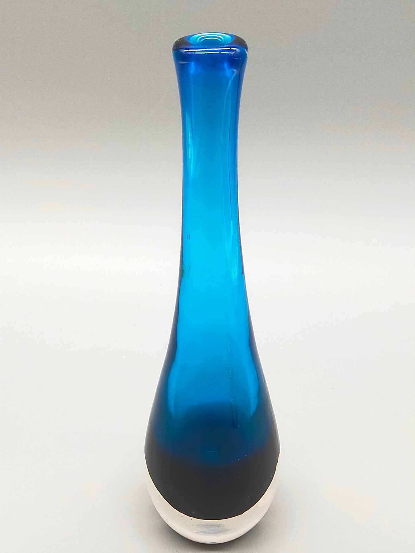 Elegante Murano Glas Vase in Blau Kunstvolles Skandinavisches Design