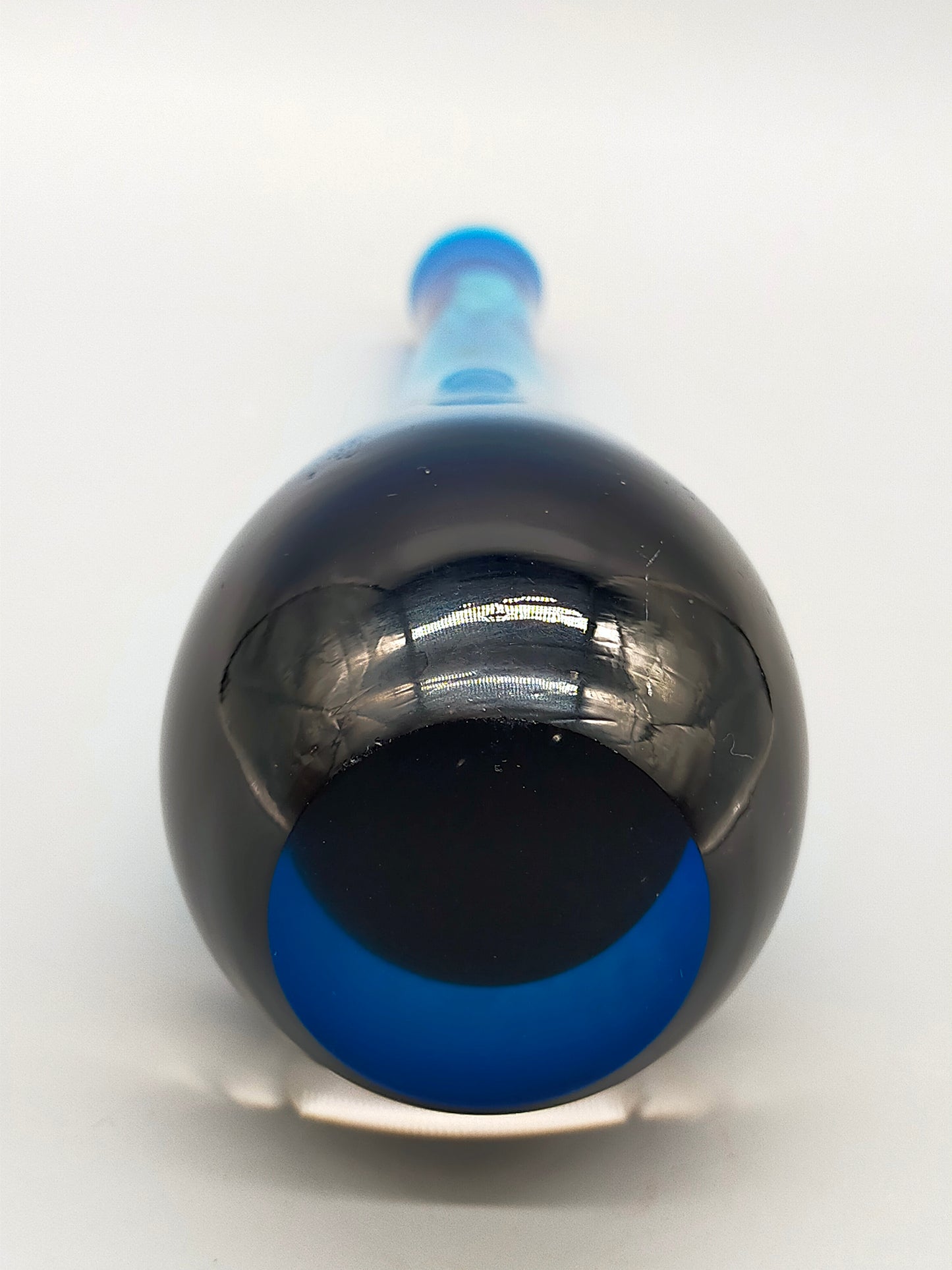 Elegante Murano Glas Vase in Blau Kunstvolles Skandinavisches Design