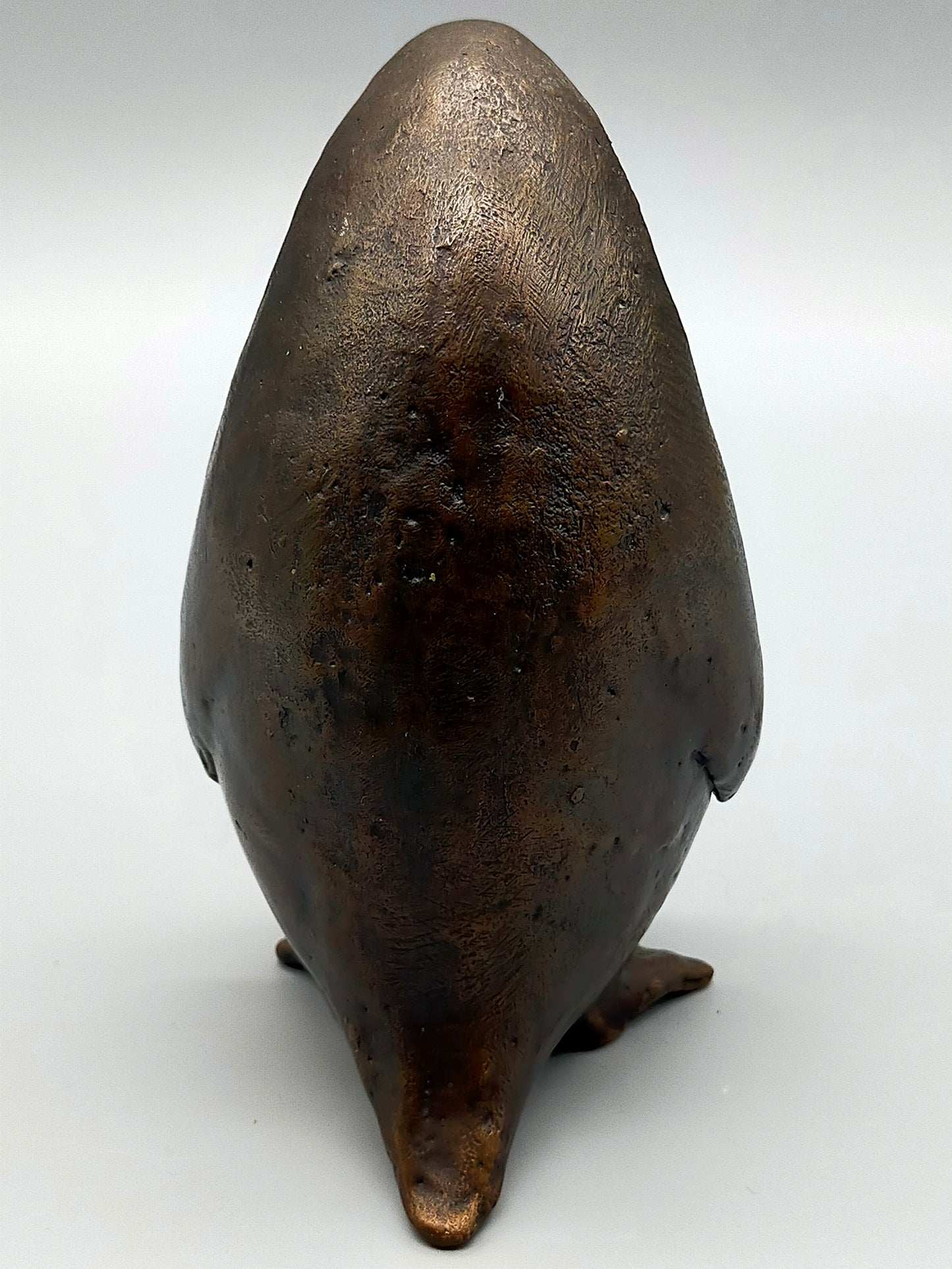 Kunstvolle Bronze Pinguin Figur – Edle Skulptur für Sammler