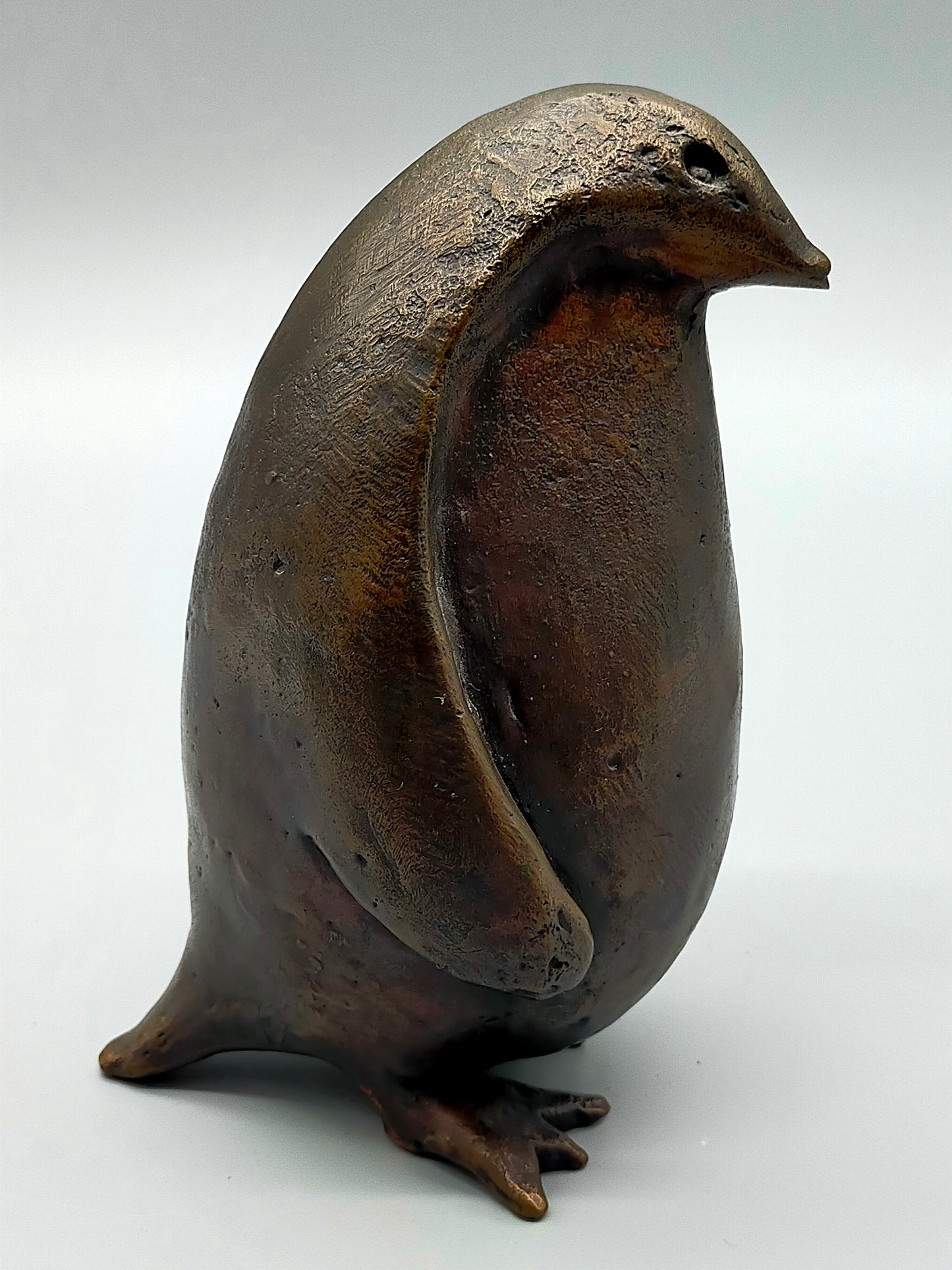 Kunstvolle Bronze Pinguin Figur – Edle Skulptur für Sammler