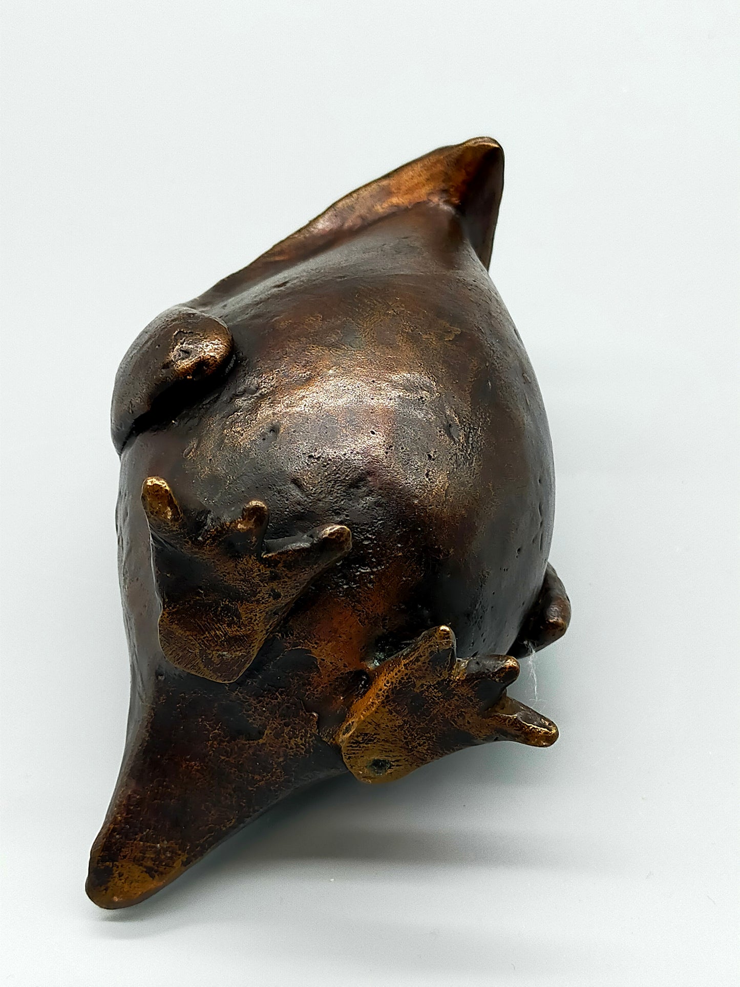 Kunstvolle Bronze Pinguin Figur – Edle Skulptur für Sammler