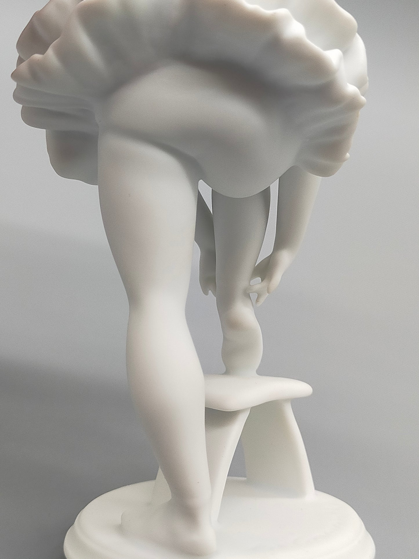 Kaiser Porzellan Figur Ballerina Elegante Biskuitporzellan Tänzerin