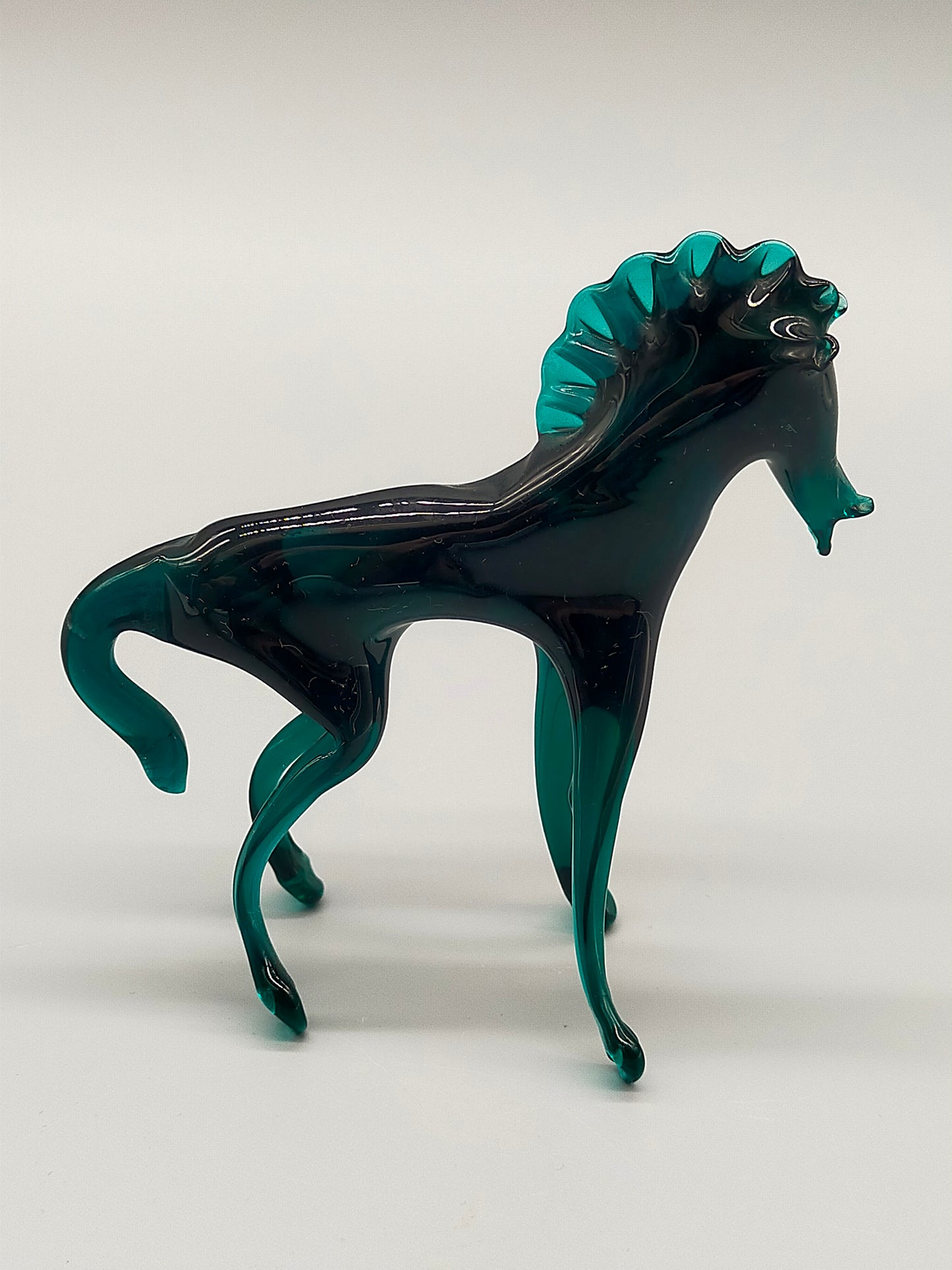 Kunstvolle Murano Glasfigur Pferd Elegantes Design in Smaragdgrün