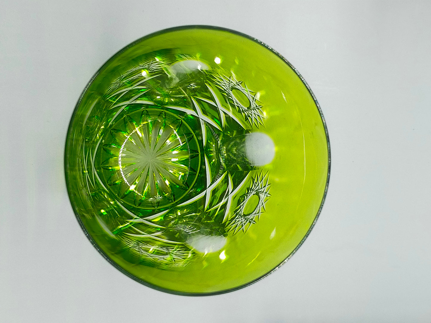 Farbenfrohe Kristall Gläser im Set Buntes Schliffglas Design