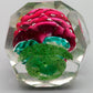 Edler Briefbeschwerer mit roter Rose Facettiertes Glas