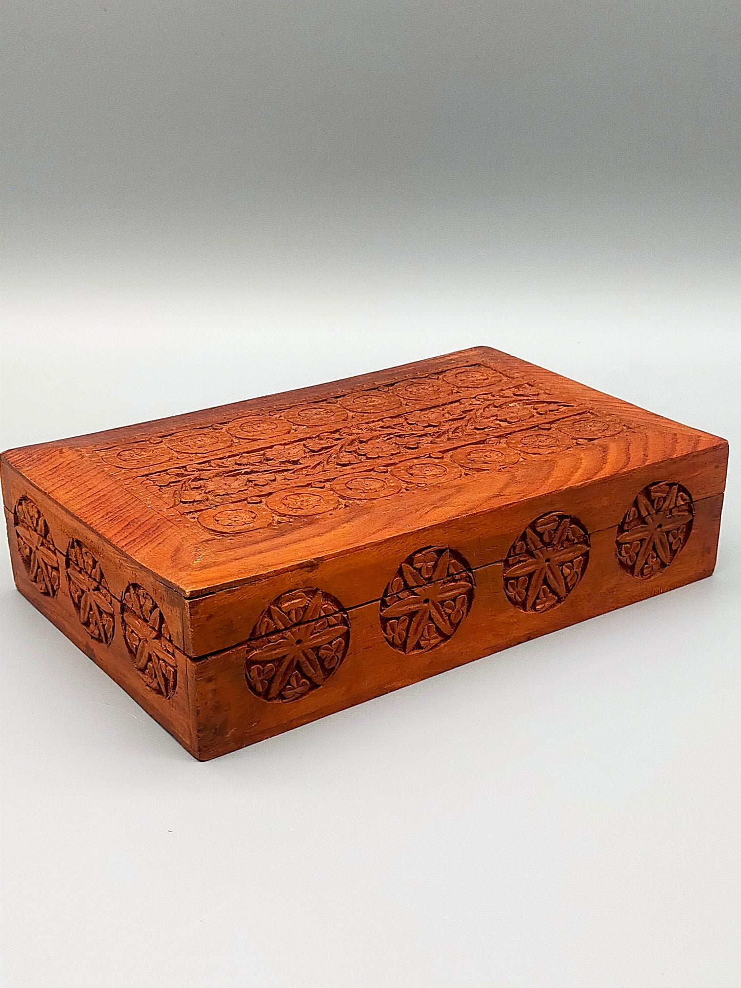 Handgeschnitzte Holz Box aus Indien Schatulle mit Blumen Dekor
