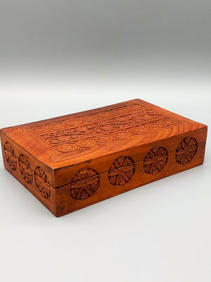 Handgeschnitzte Holz Box aus Indien Schatulle mit Blumen Dekor