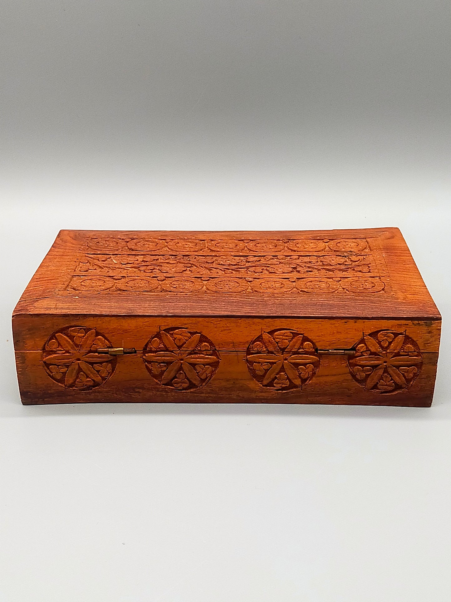 Handgeschnitzte Holz Box aus Indien Schatulle mit Blumen Dekor