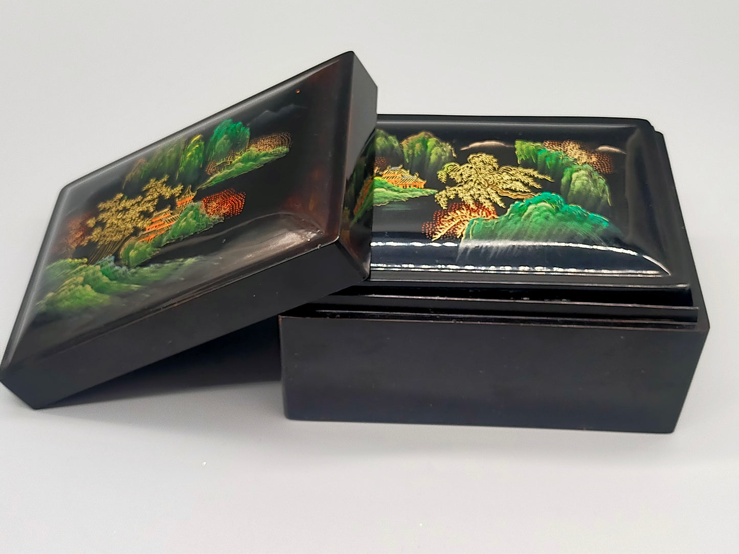Asiatisches Lackdosen Set (4-teilig) Elegante Stapelboxen mit Landschaft