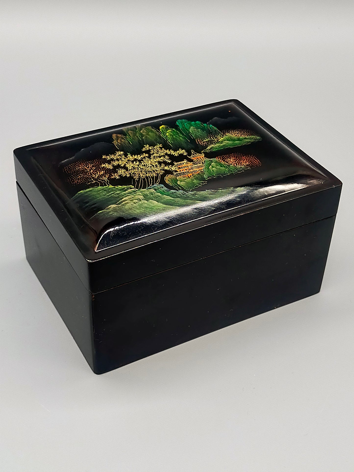 Asiatisches Lackdosen Set (4-teilig) Elegante Stapelboxen mit Landschaft
