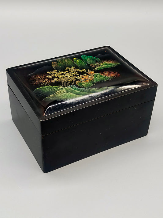 Asiatisches Lackdosen Set (4-teilig) Elegante Stapelboxen mit Landschaft