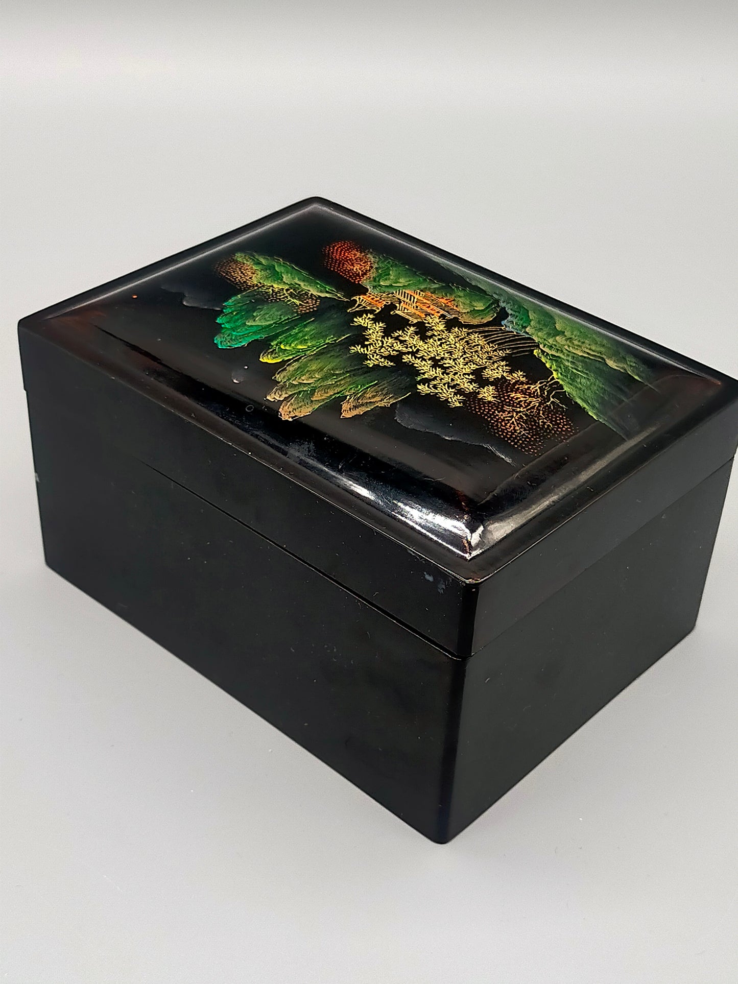 Asiatisches Lackdosen Set (4-teilig) Elegante Stapelboxen mit Landschaft