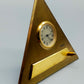 Exklusive Weiss Tisch Uhr aus Messing Dreieckiges Vintage Design