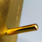 Exklusive Weiss Tisch Uhr aus Messing Dreieckiges Vintage Design