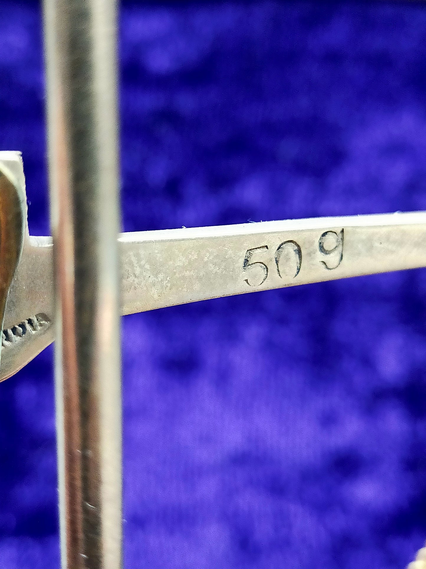 Antike Feinwaage aus Messing im Holzkasten – Präzise Apotheker Waage