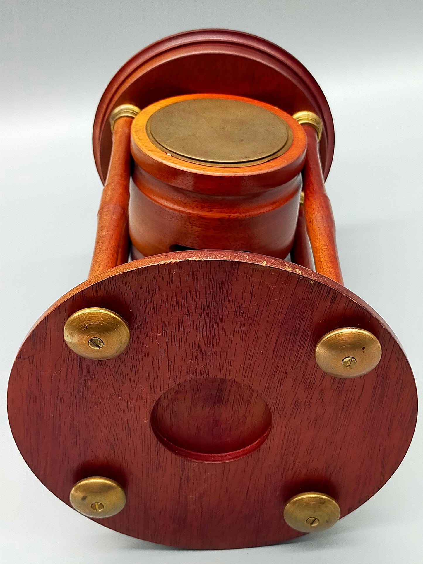 Klassische Antik-Stil Tisch Uhr – Elegantes Holzgehäuse mit Säulen