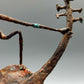 Rustikale Kupfer Skulptur – Expressiver Violoncellist auf Steinsockel