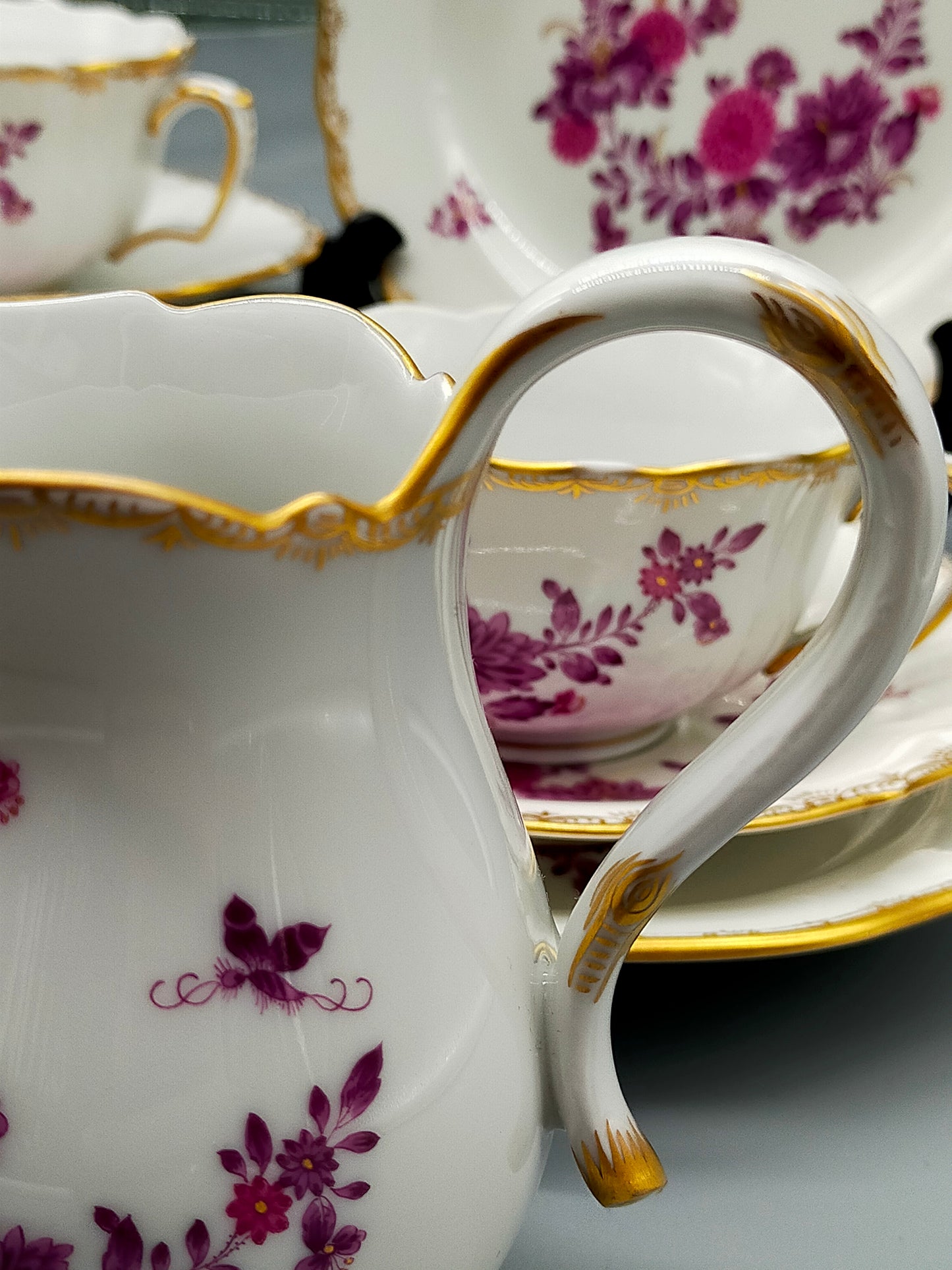 Seltenes Meissen Kaffeeservice Purpur Rose Reich Vergoldet für 5 Personen
