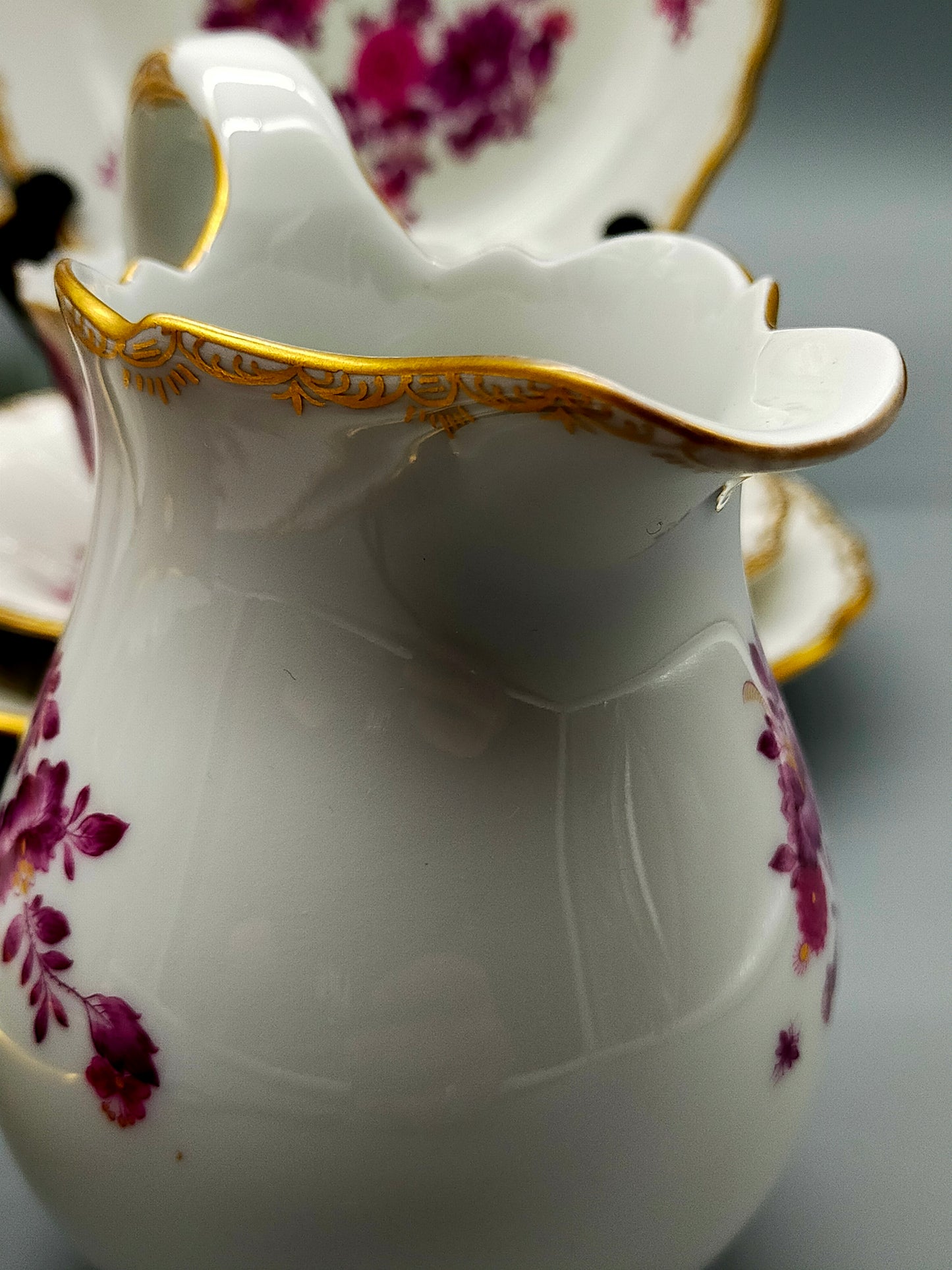Seltenes Meissen Kaffeeservice Purpur Rose Reich Vergoldet für 5 Personen