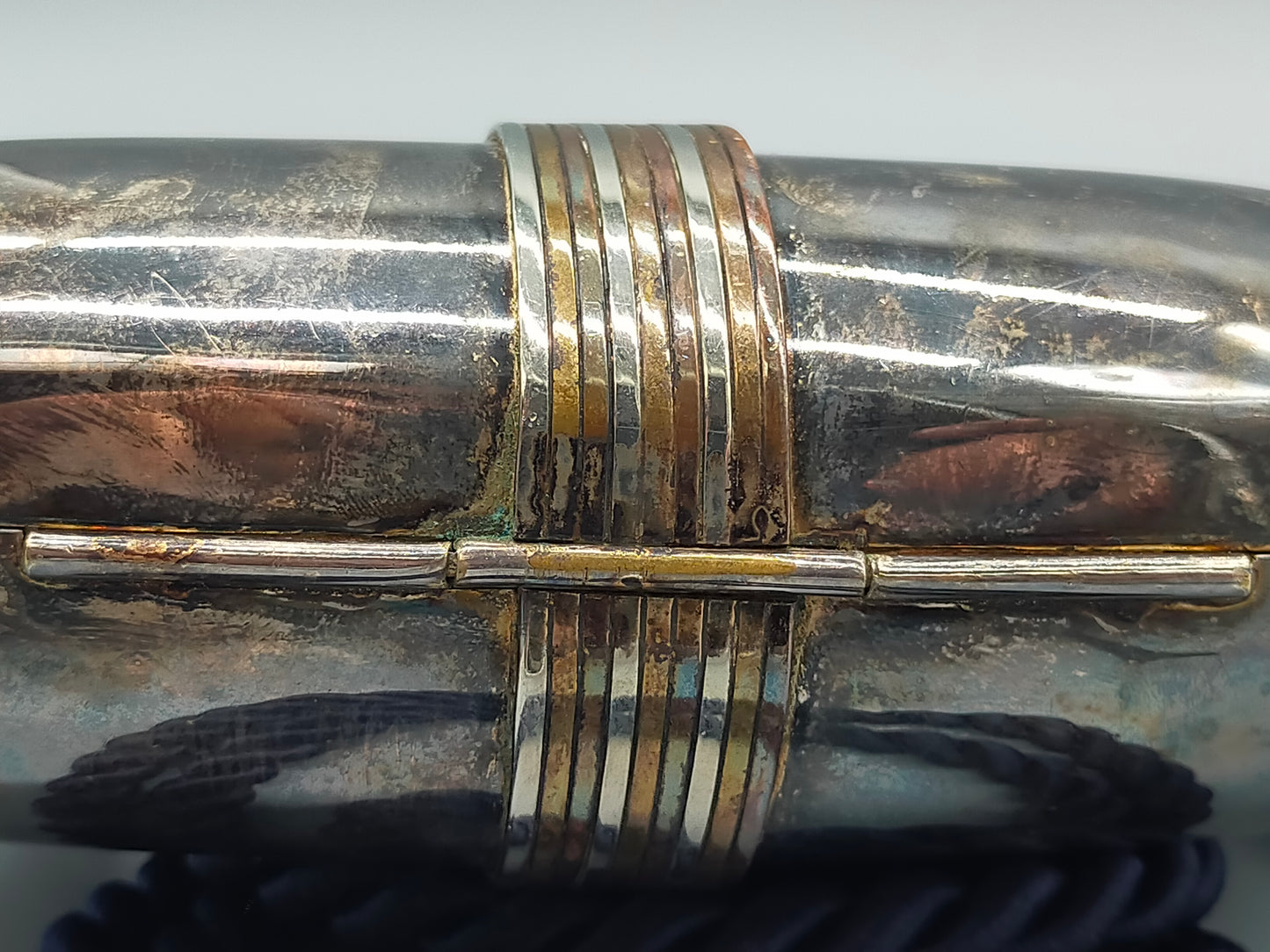 Elegante Vintage Abendtasche in Silber-Optik Luxuriöse Clutch