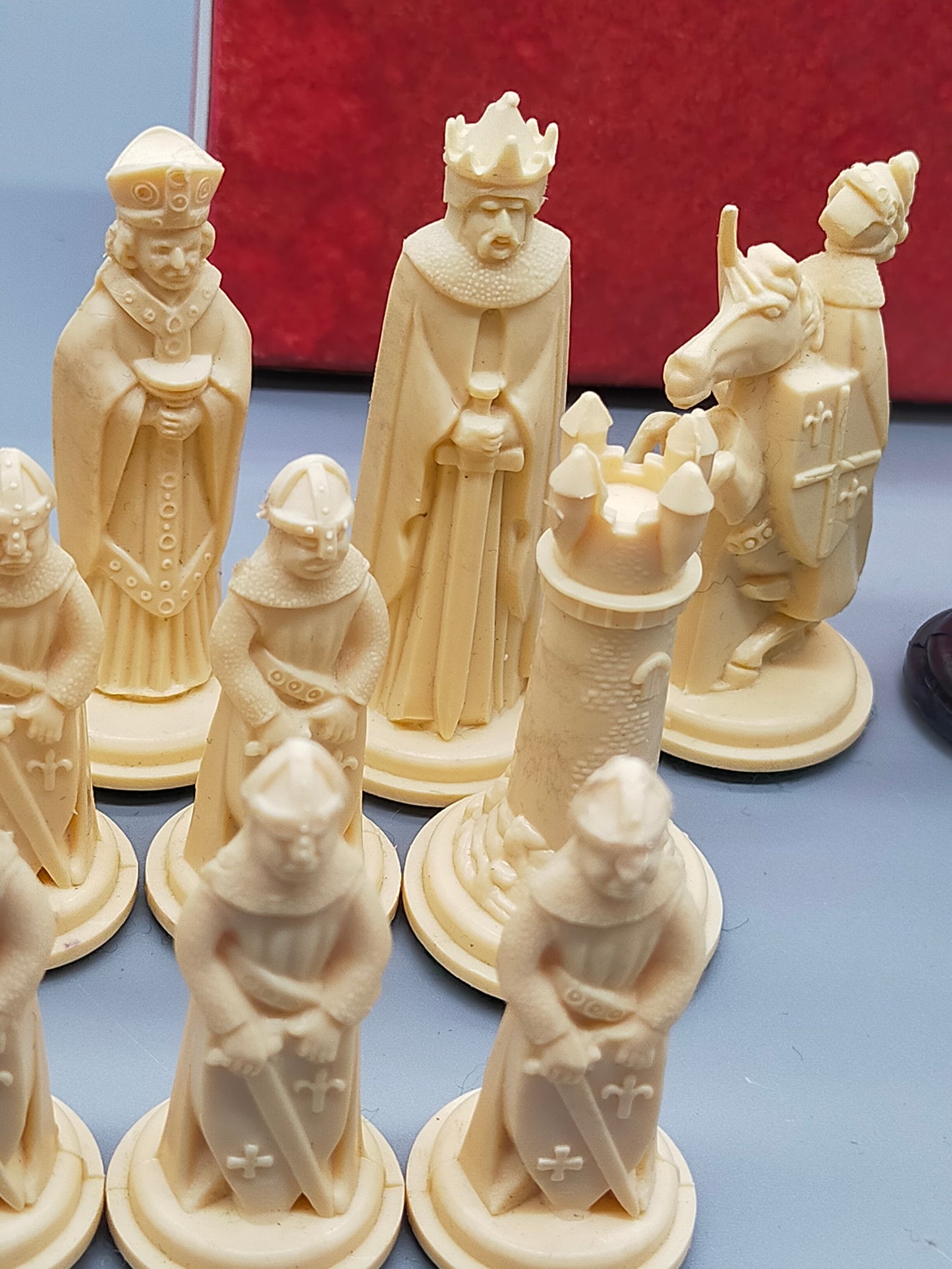 Klassisches Crescent Medieval Chessmen Schachspiel Vintage Brettspiel