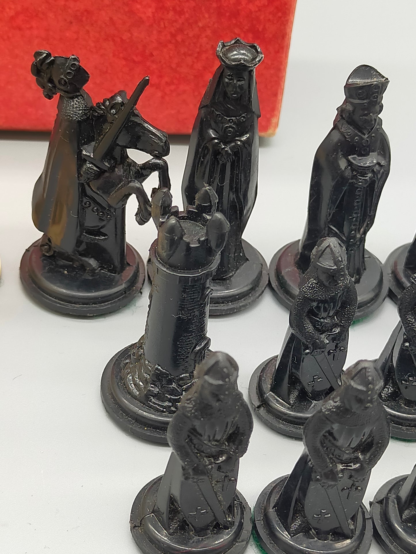 Klassisches Crescent Medieval Chessmen Schachspiel Vintage Brettspiel