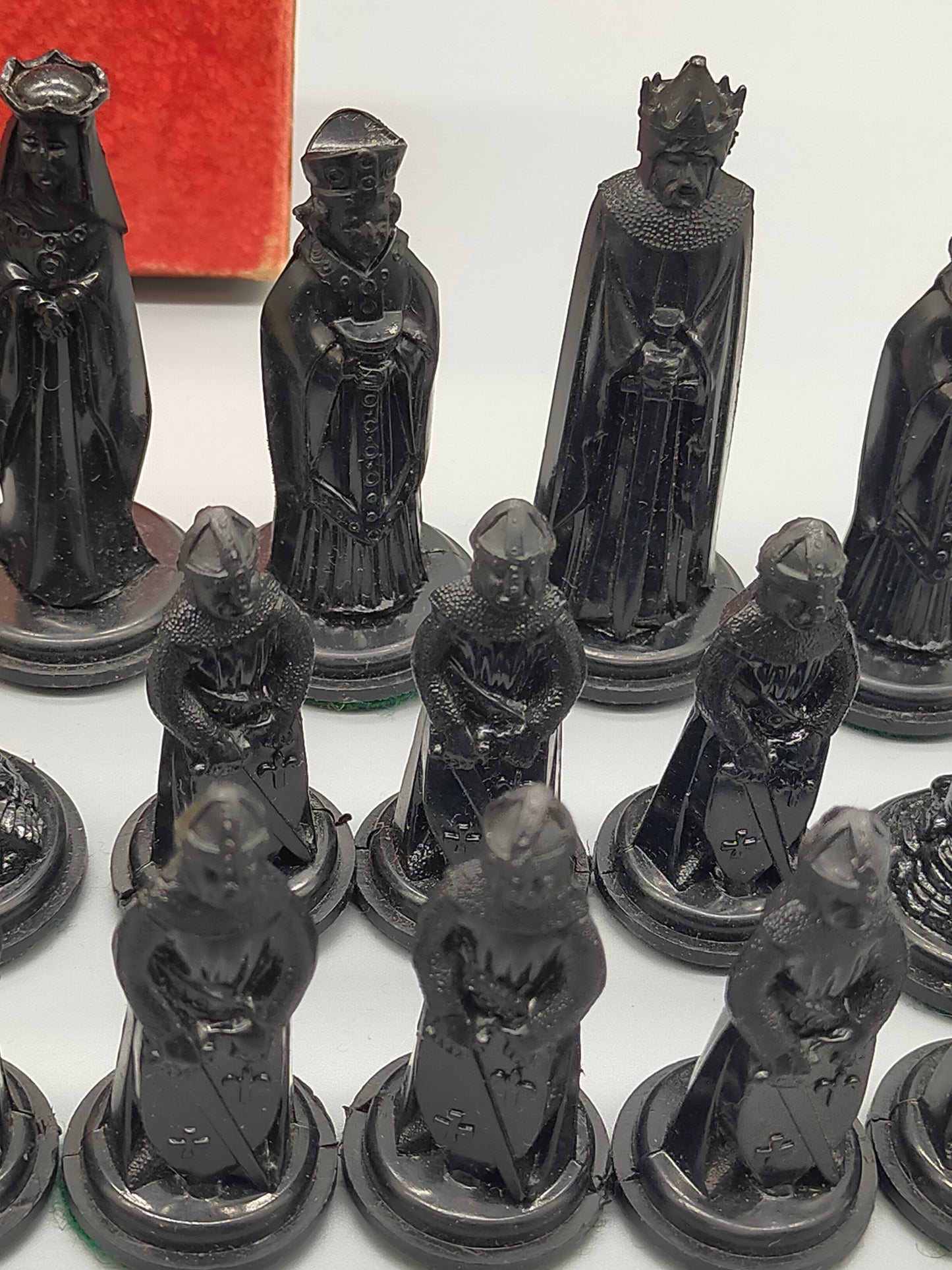 Klassisches Crescent Medieval Chessmen Schachspiel Vintage Brettspiel