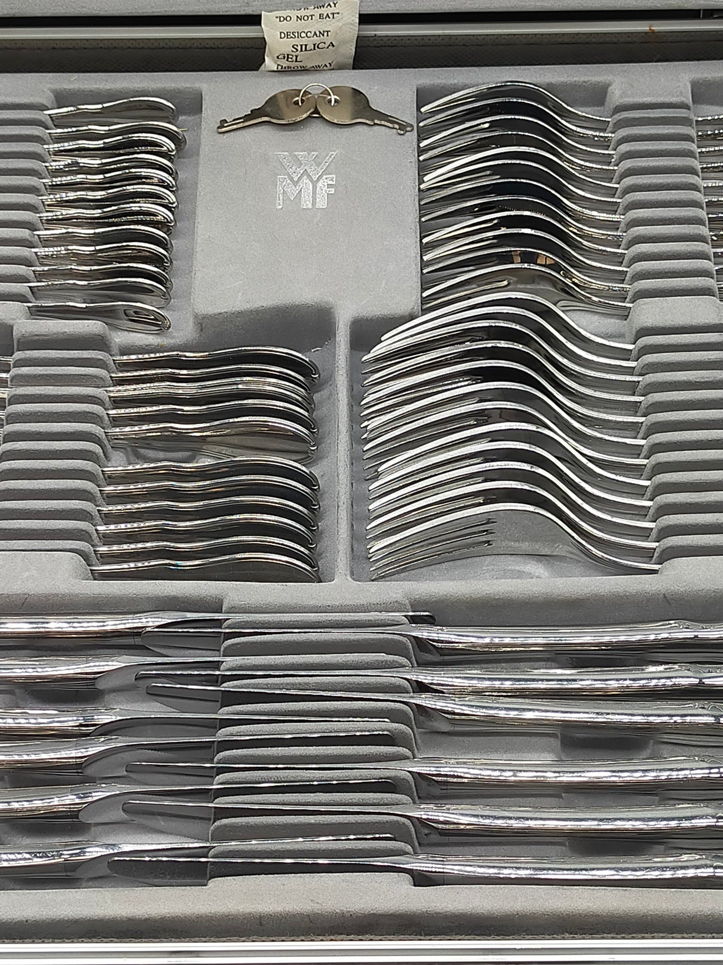 Hochwertiges WMF Besteck Komplet Set im Koffer Elegantes Design