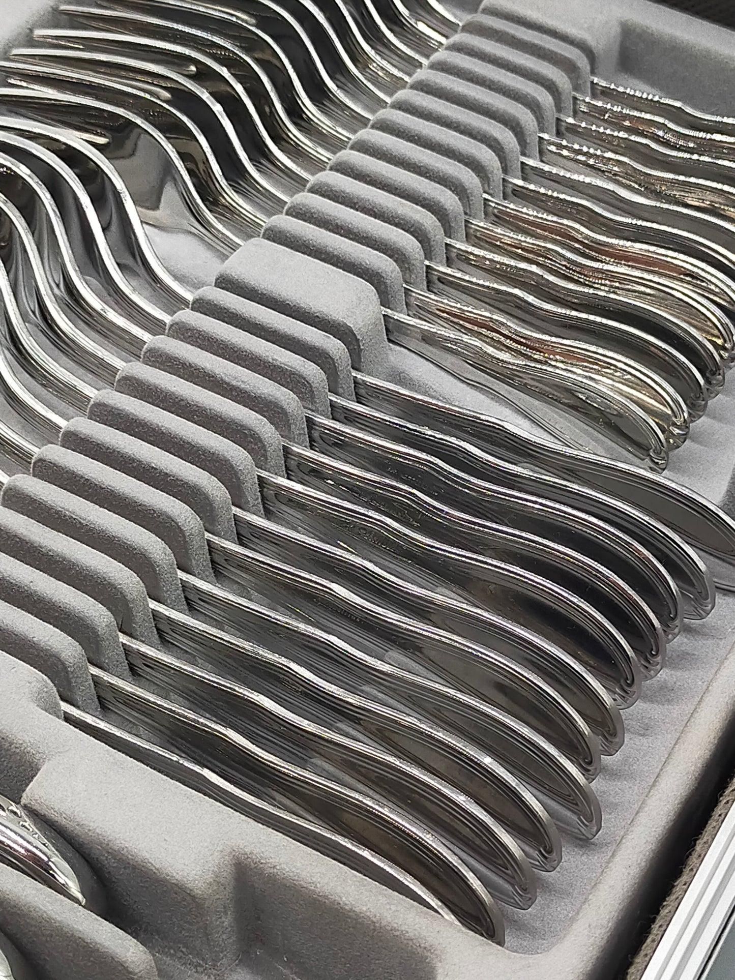 Hochwertiges WMF Besteck Komplet Set im Koffer Elegantes Design