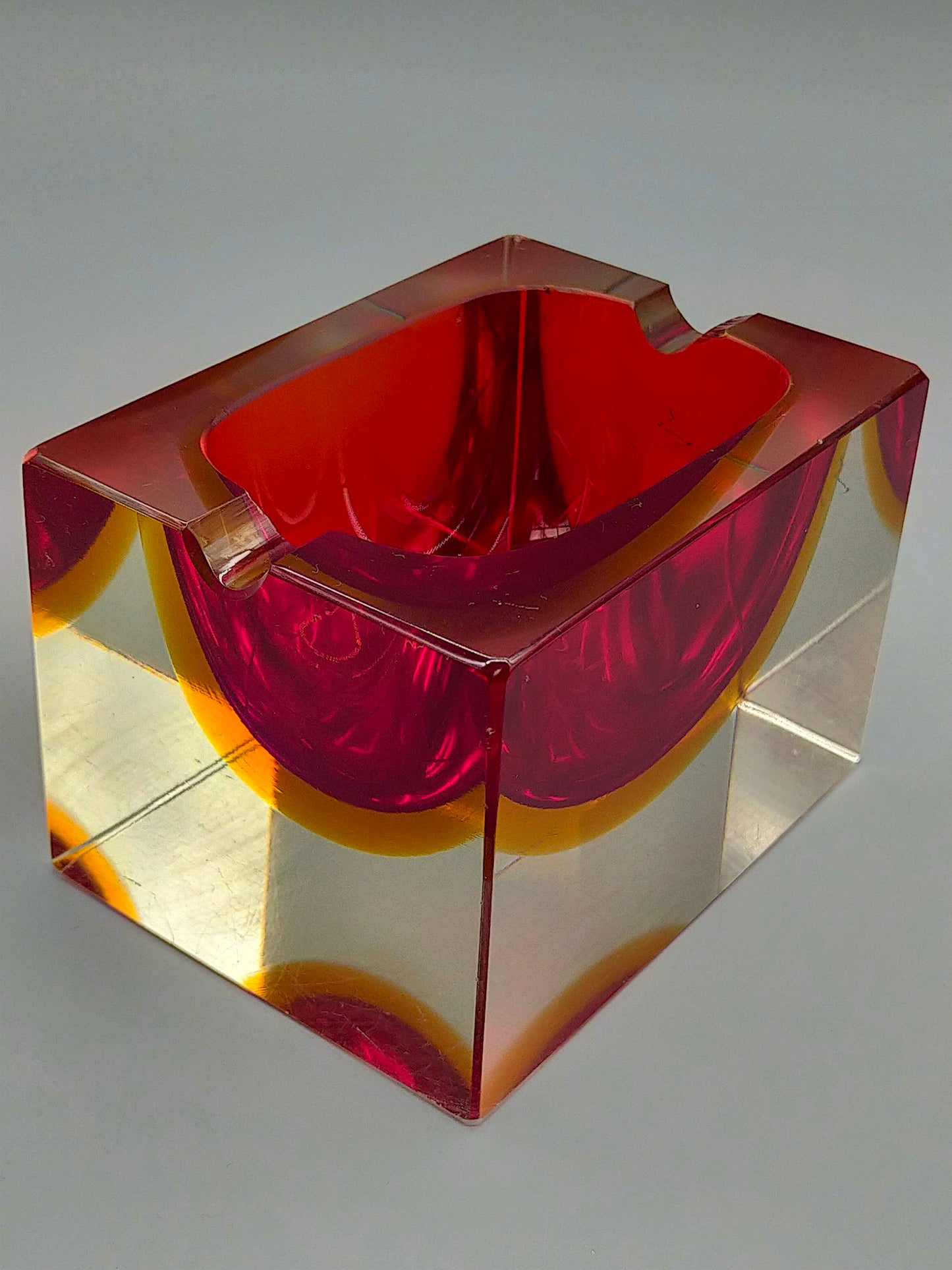 Massiver Murano Sommerso Glas Aschenbecher