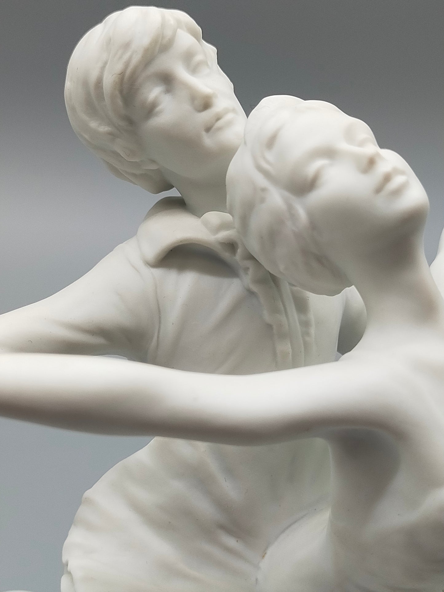 Kaiser Porzellan Figur Schwanensee Swan Lake – W. Gawantka