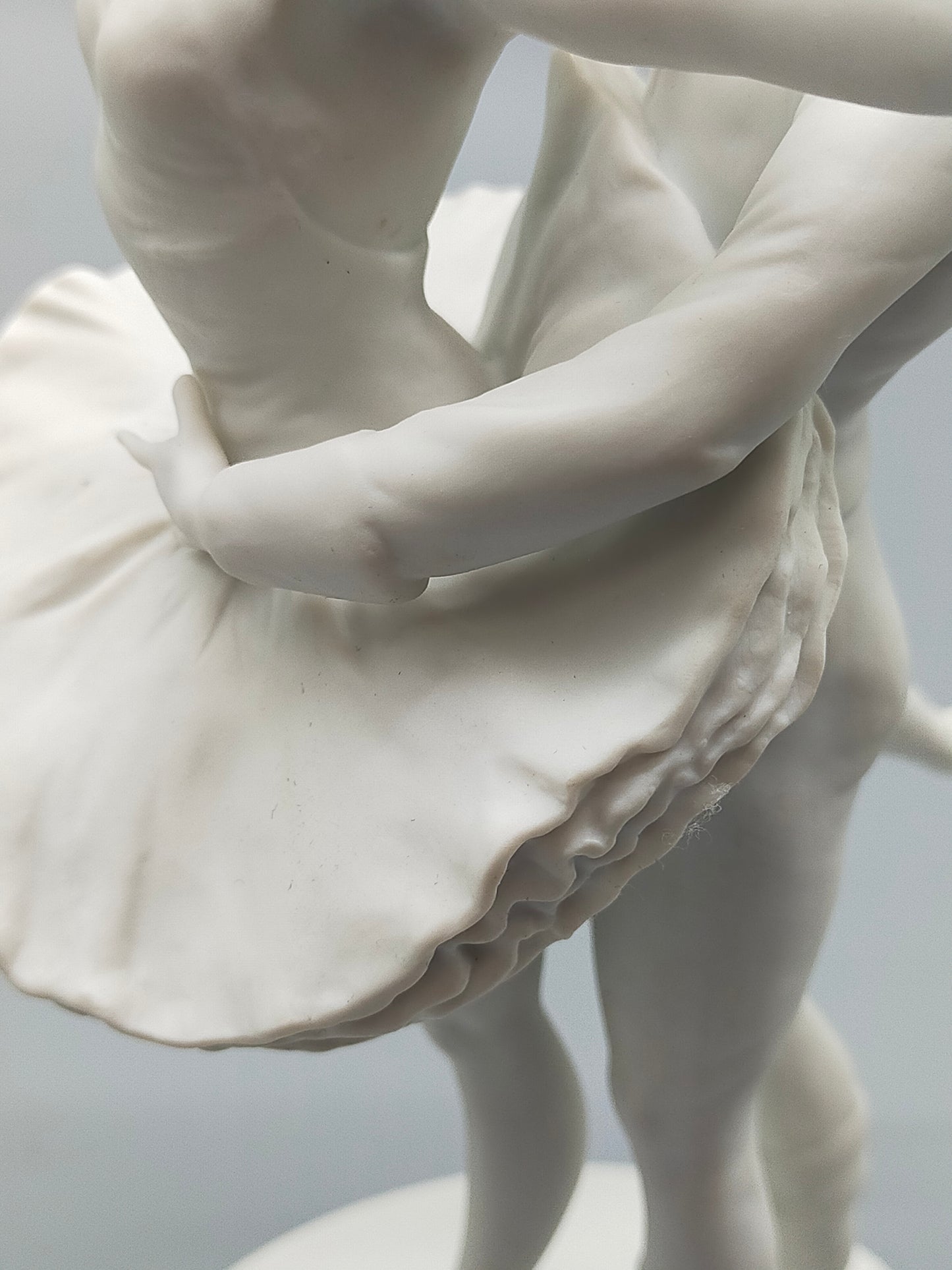 Kaiser Porzellan Figur Schwanensee Swan Lake – W. Gawantka