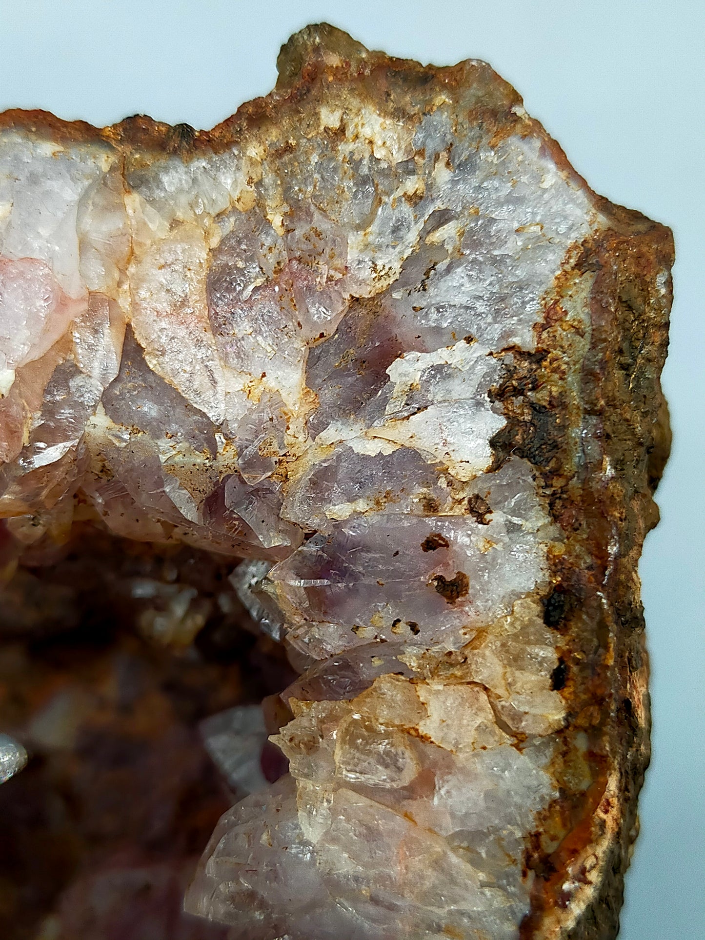 Faszinierende Amethyst Druse Rosa Kristalle im natürlichen