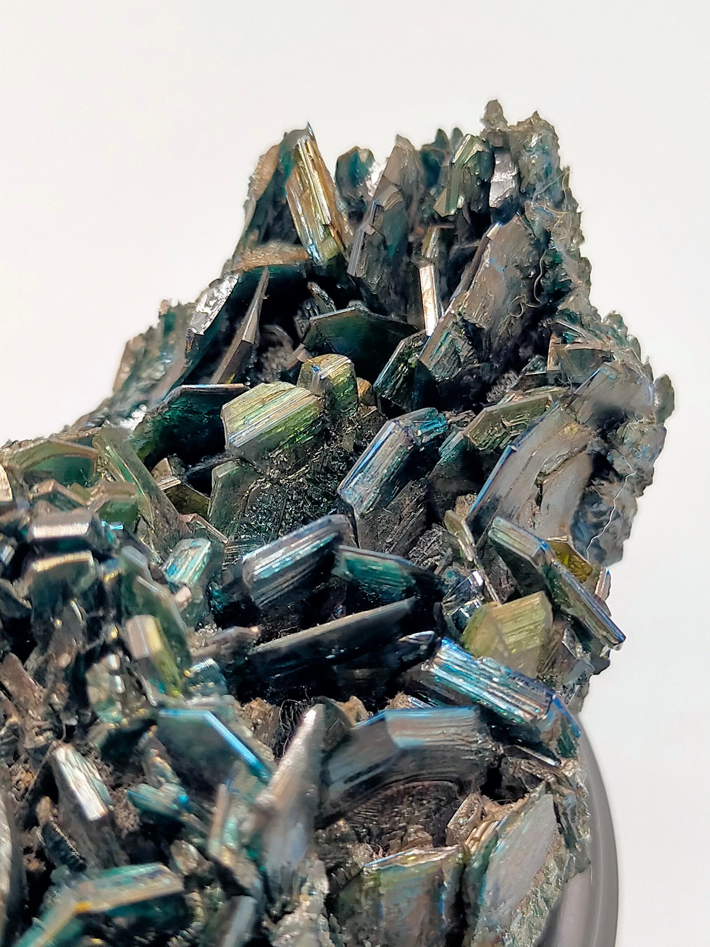 Schillernde Karborund Kristall Stufe Farbenprächtiges Mineral