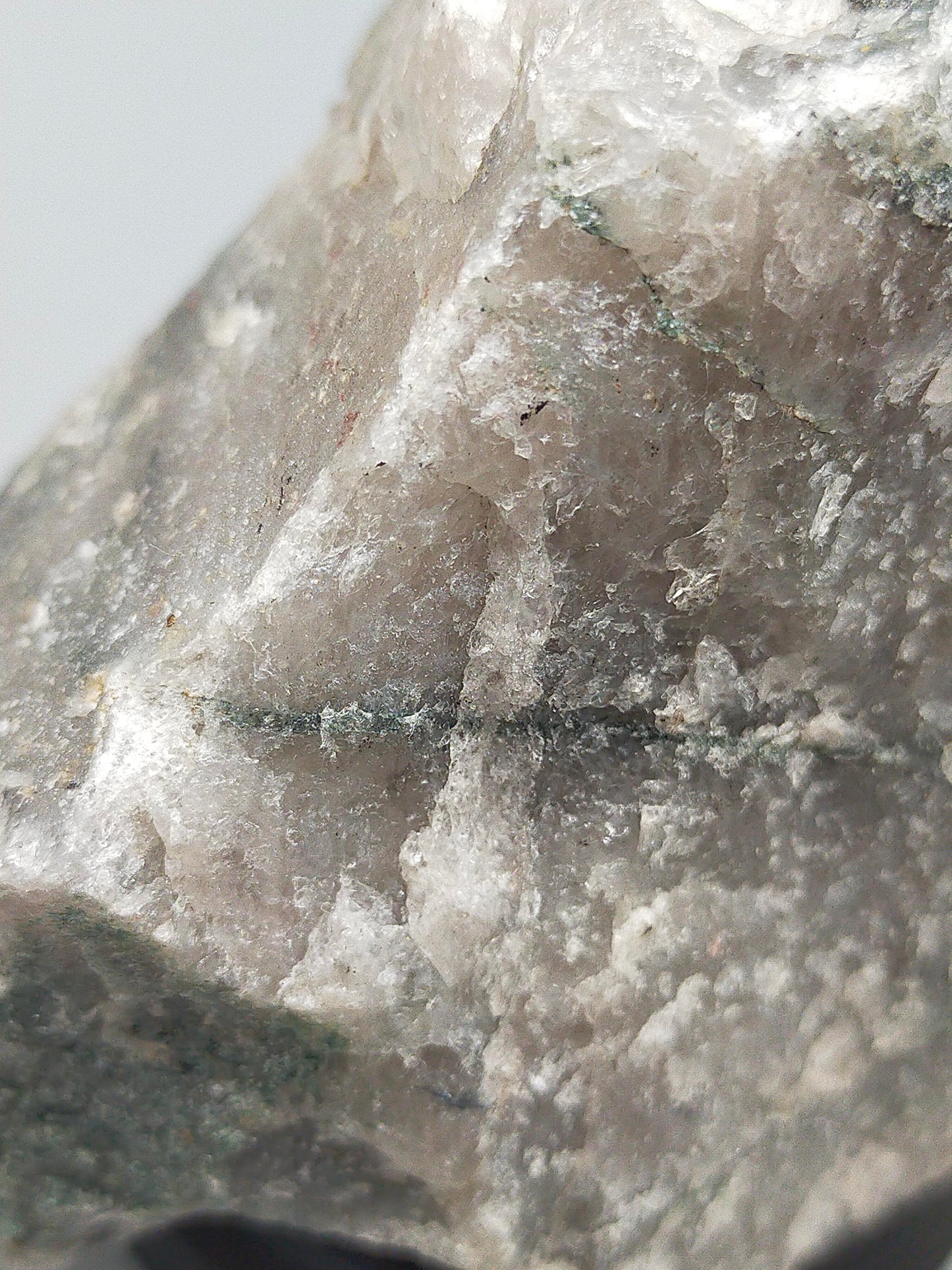Naturbelassener Quarz Kristall Mineralien Rohstein